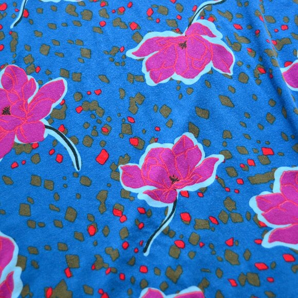 LOGO by Lori Goldstein Rayon 230 Floral Split Back Top Seaport Blue Size L - Picture 5 of 11